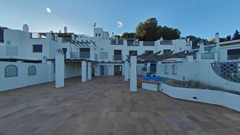 Piso en venta en Piso en Marbella, Málaga, 342.475 €, 2 habitaciones, 3 baños, 105 m2
