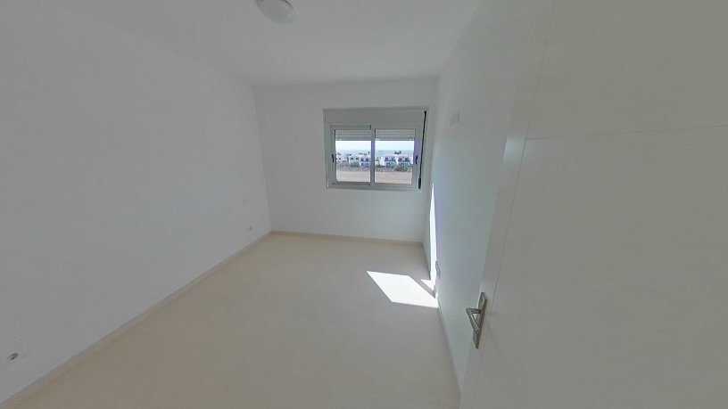 Piso en venta en Piso en San Miguel de Abona, Santa Cruz de Tenerife, 333.000 €, 2 habitaciones, 1 baño, 140 m2, Garaje